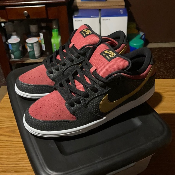 Nike SB Dunk `Walk Of Fame’ - Picture 2 of 10